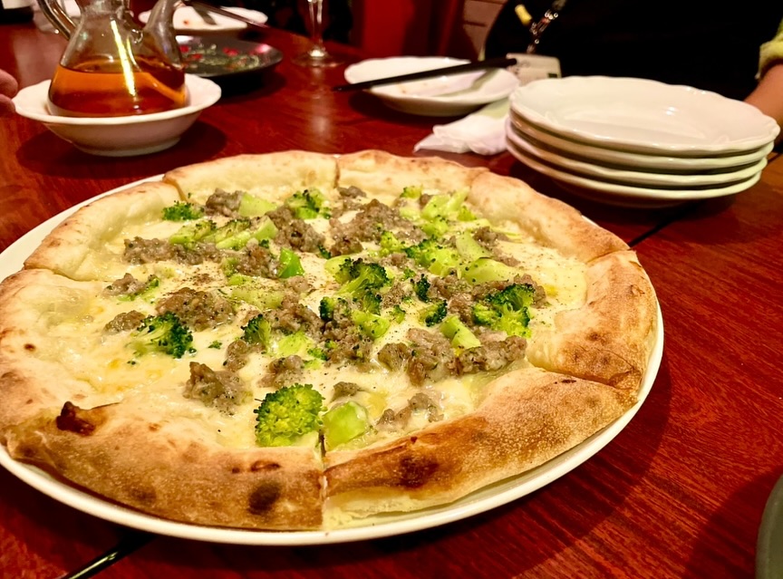 路地裏のタパス イシオカ