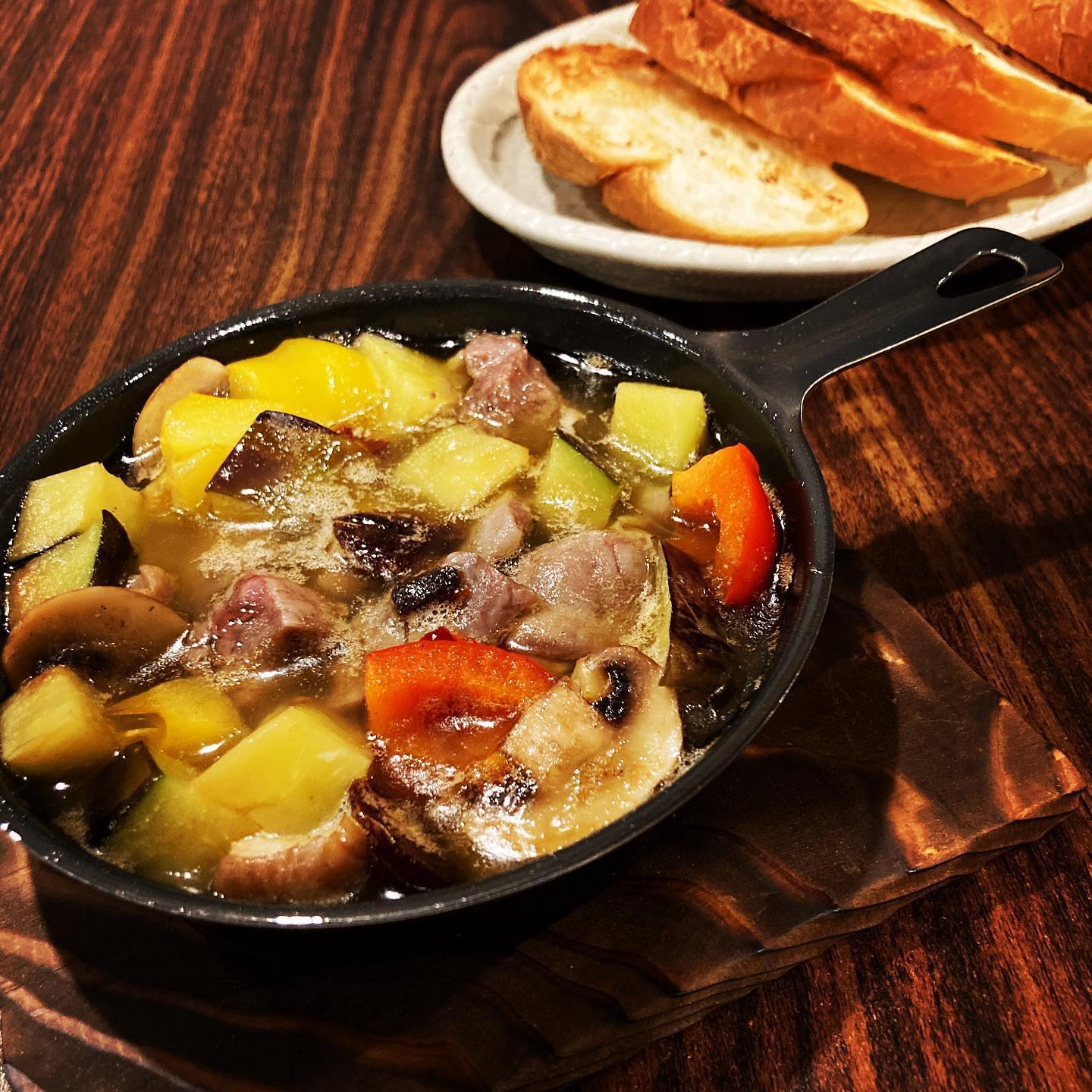 ヤキブタ酒場 大門屋