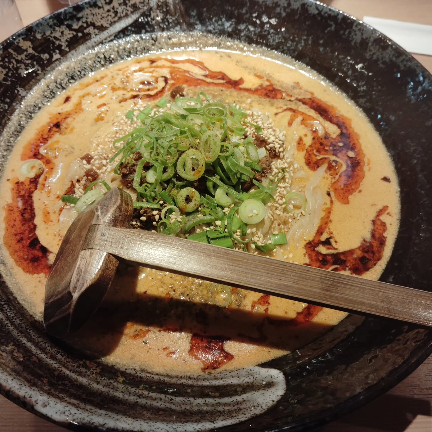 坦々麺ハクナマタタ