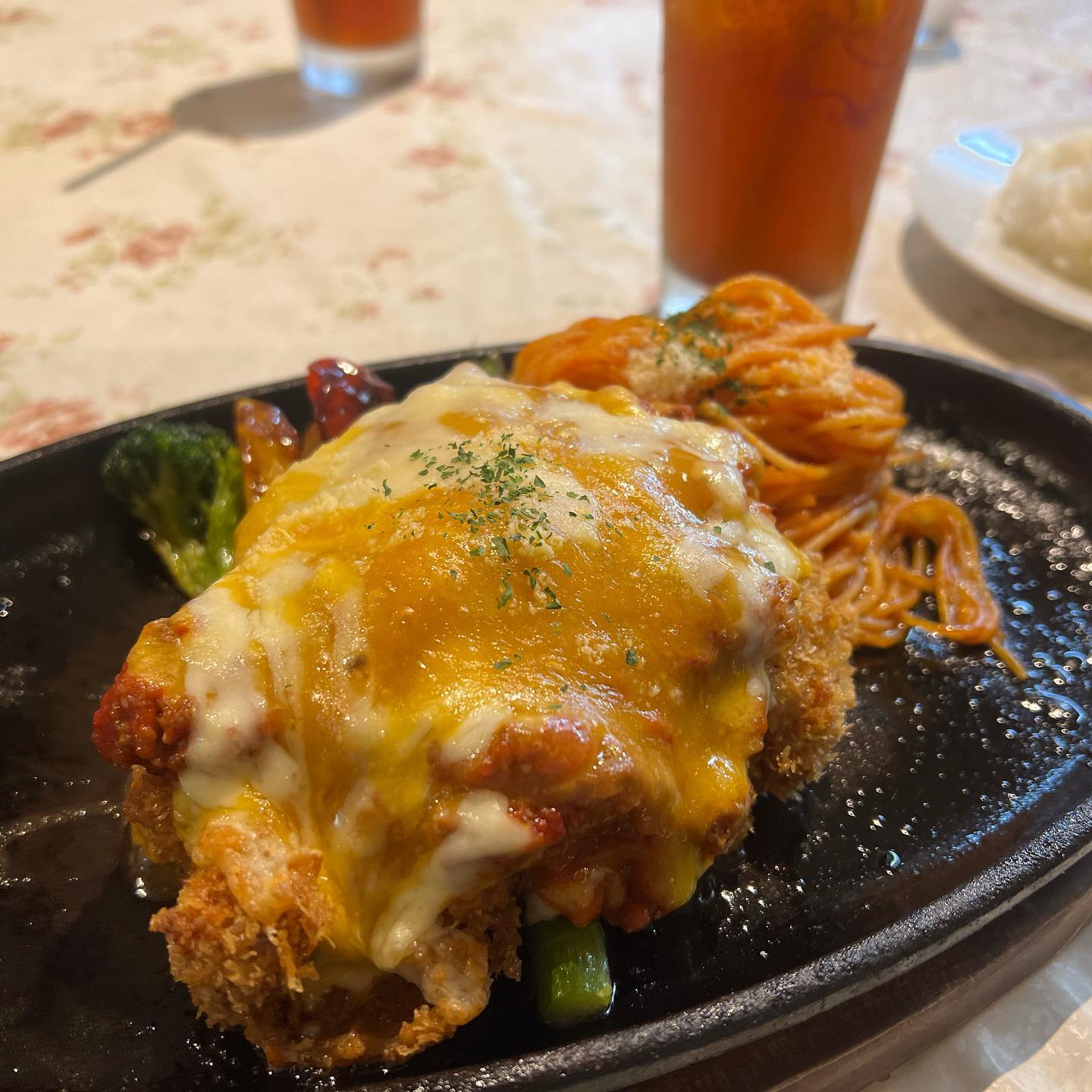 アメリカンキッチンローズガーデンカフェ