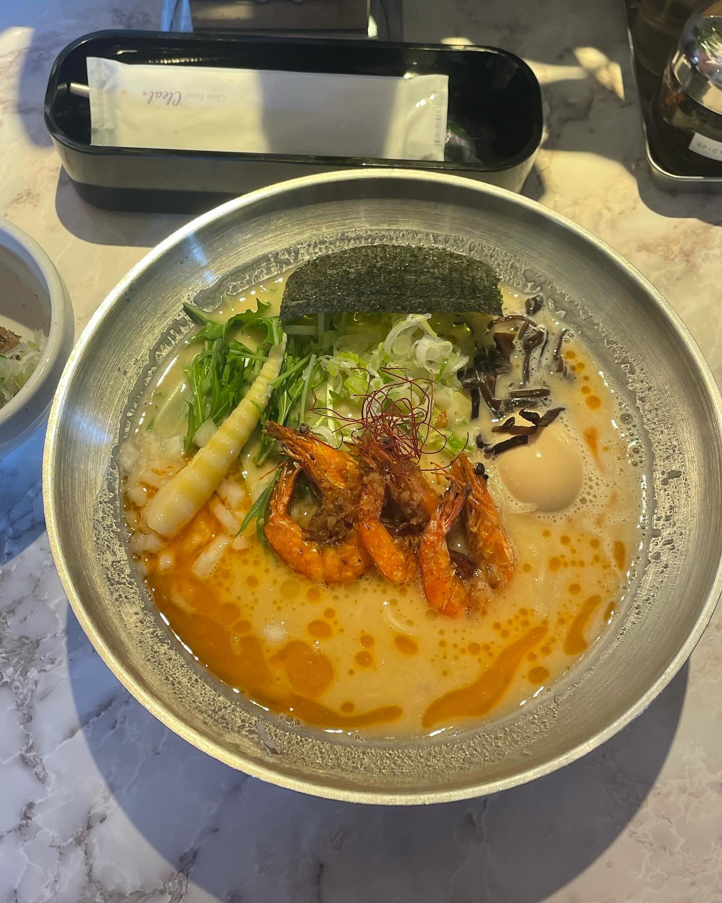 牛骨琉球ラーメン マルマロ 北谷店