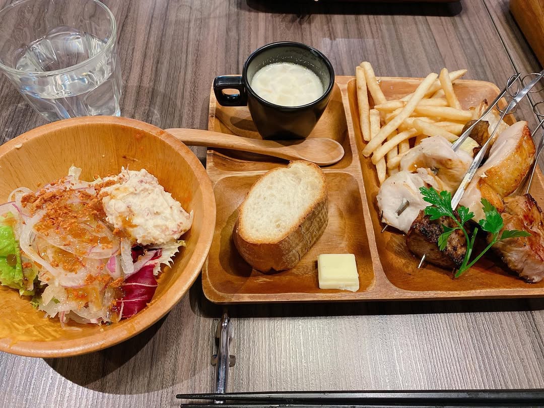 銀串フレンチ 70'sキッチン