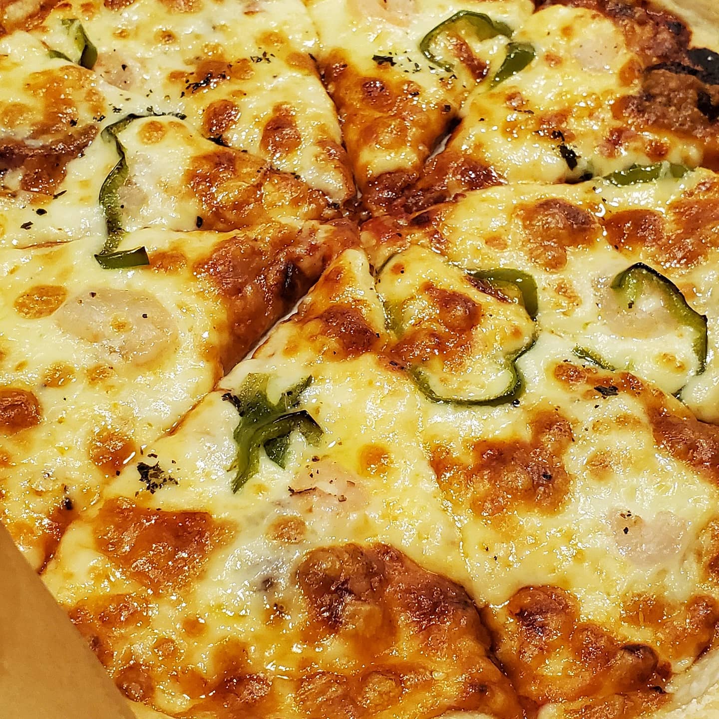 ダイニングバー アールズ