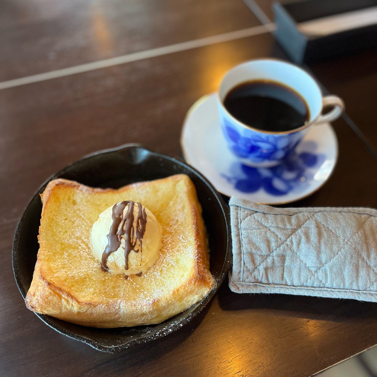 カフェ アンド シフォン ジュジュ