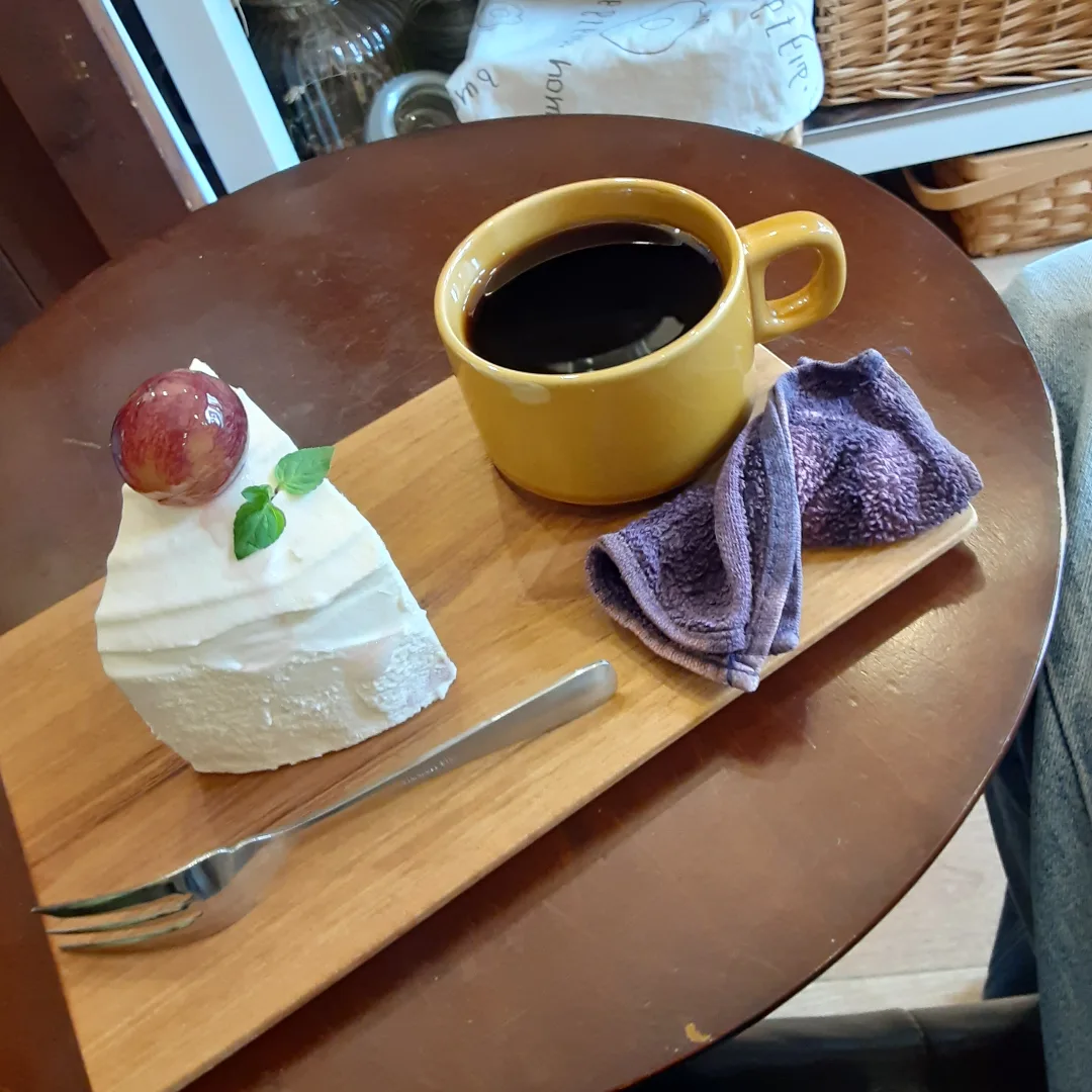 TARO’S COFFEE ROASTERY