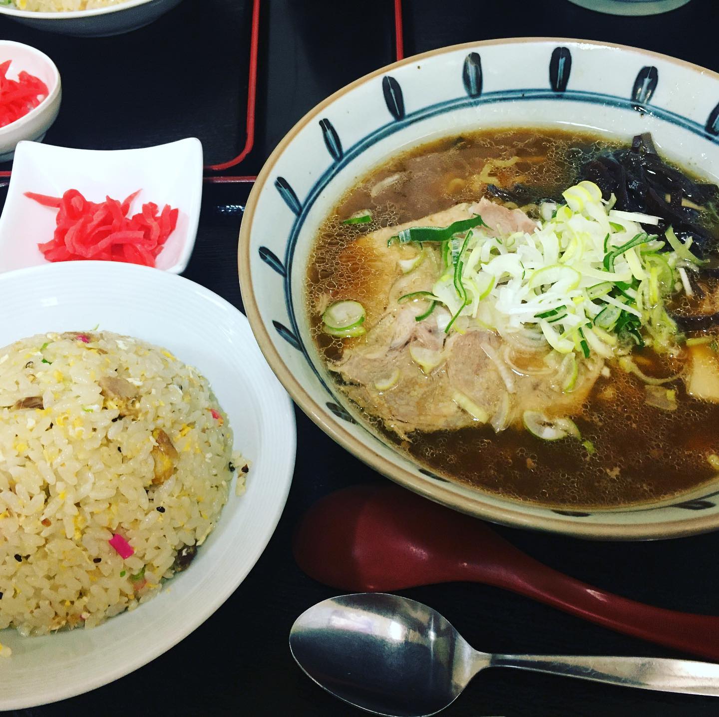 路地裏酒呑場 のん