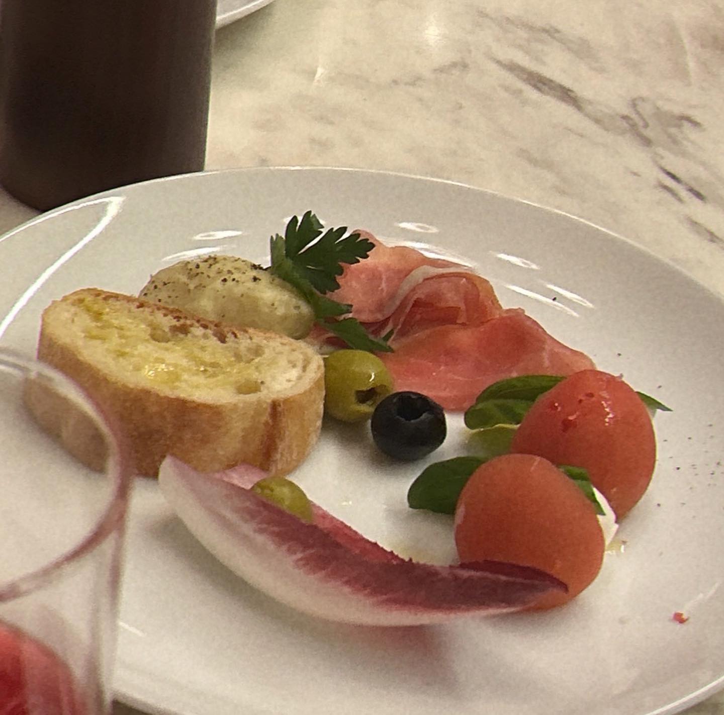 ザ ロング バー