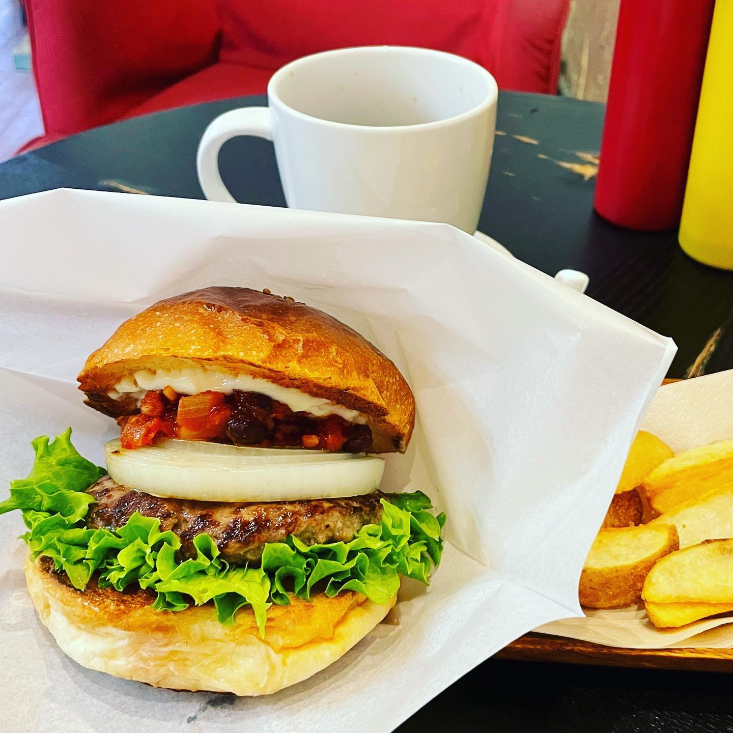 Analog Hamburger +Coffee