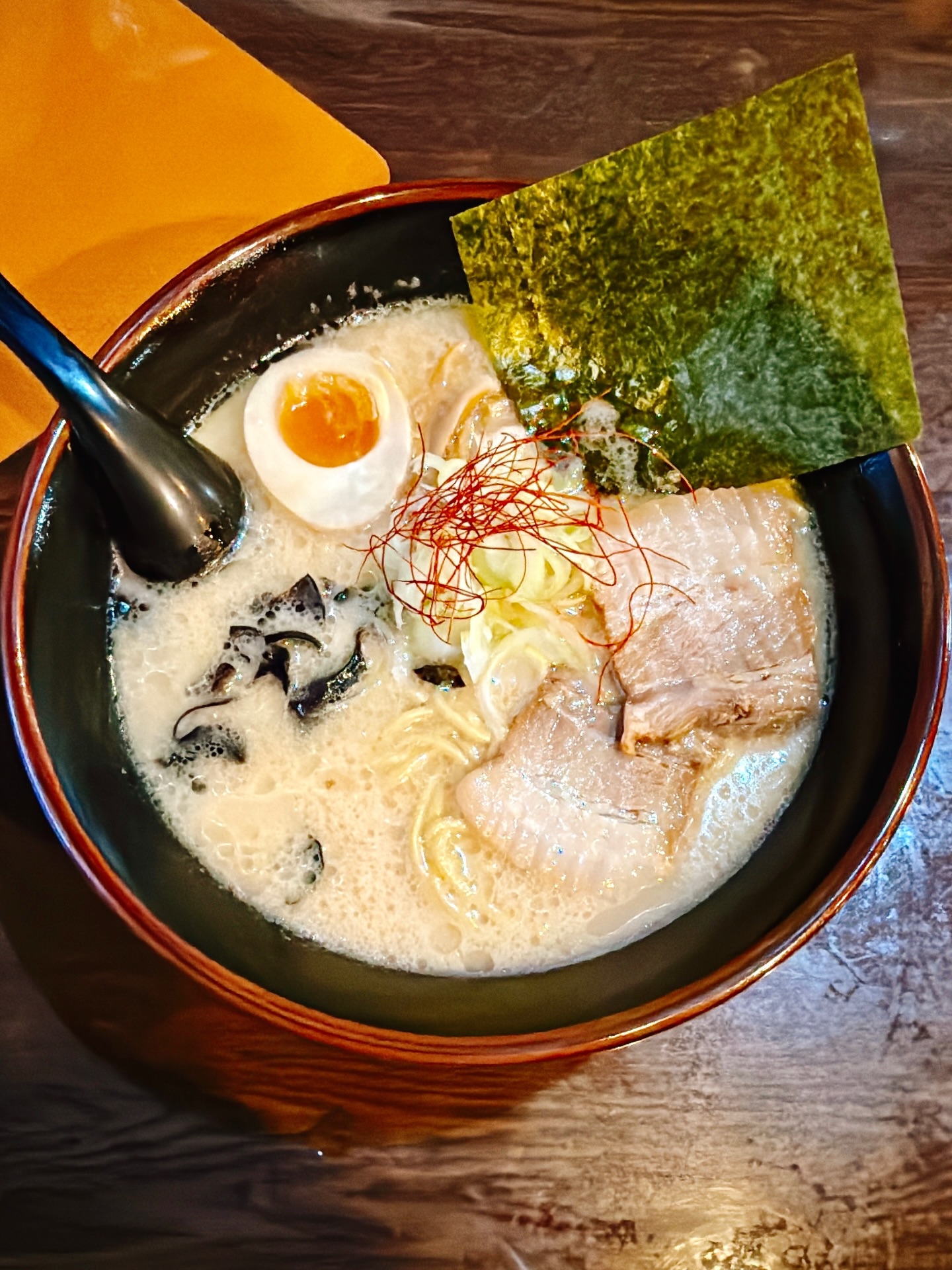 ラーメン 定休日は木曜日