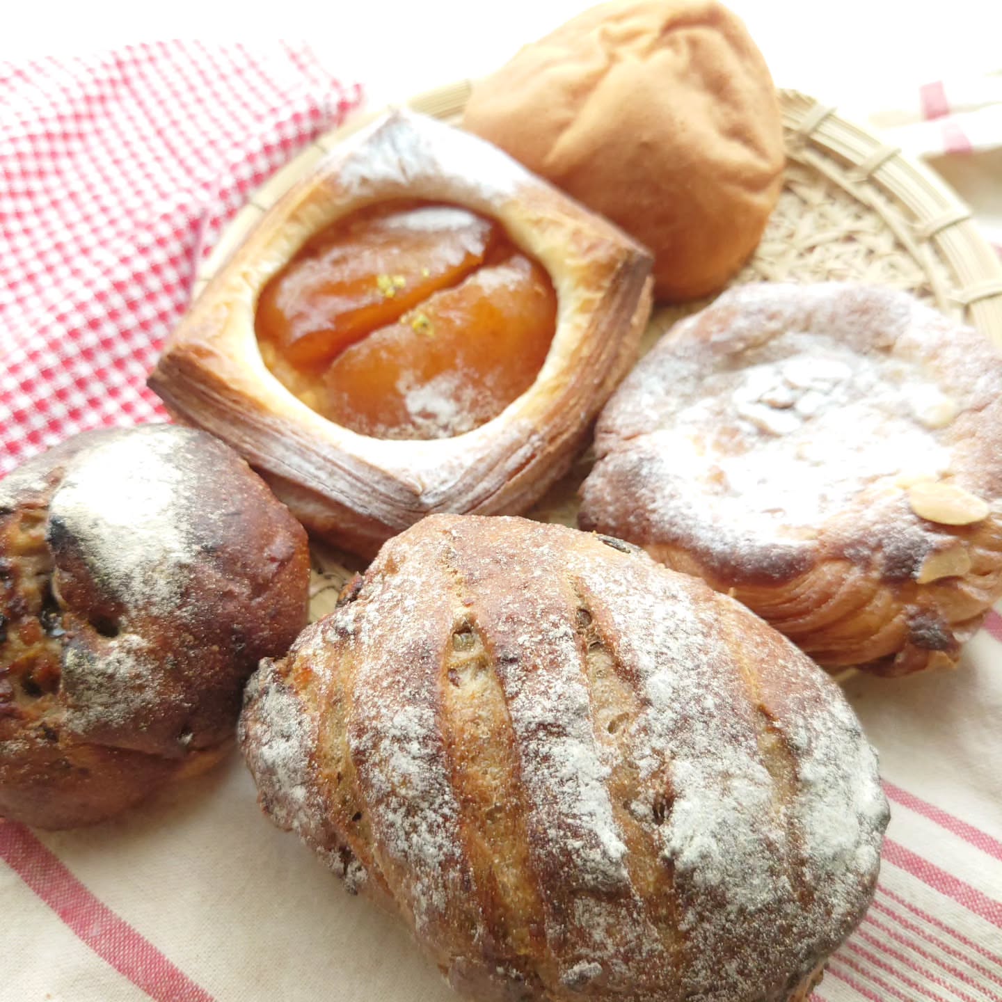 ヤクメ ベーカリー