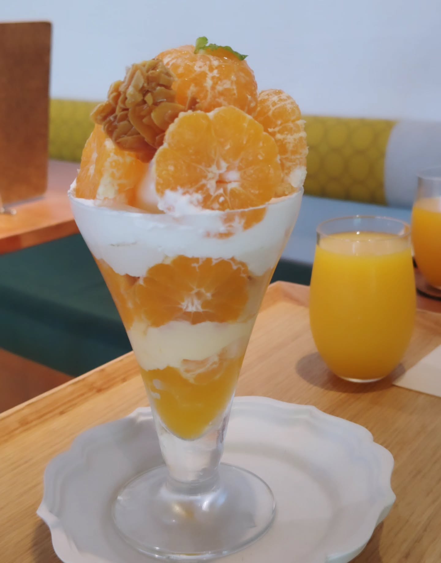 Cafe みかんの木