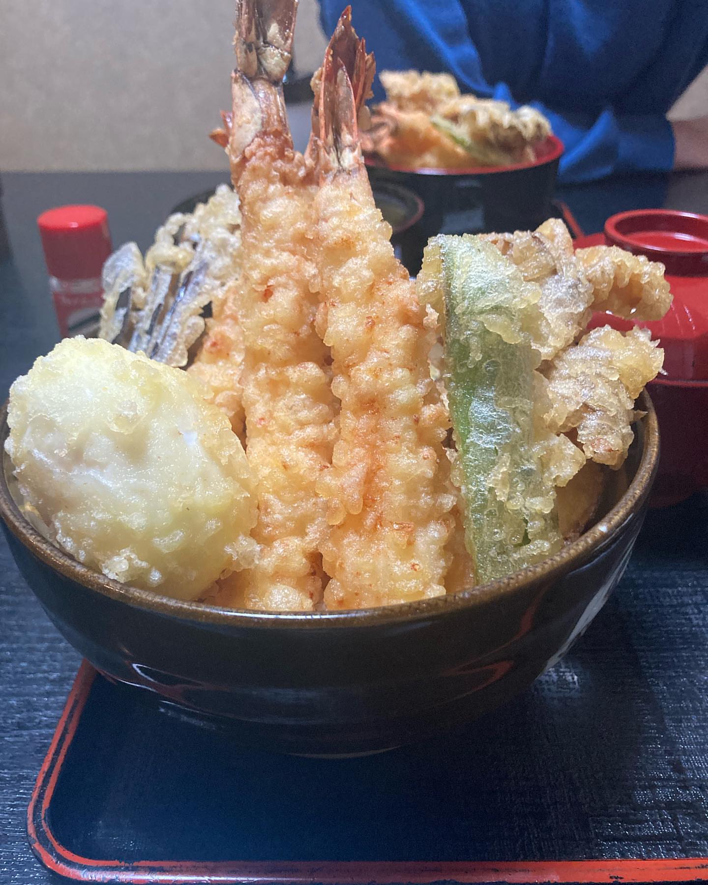 ニクバル ミリオン