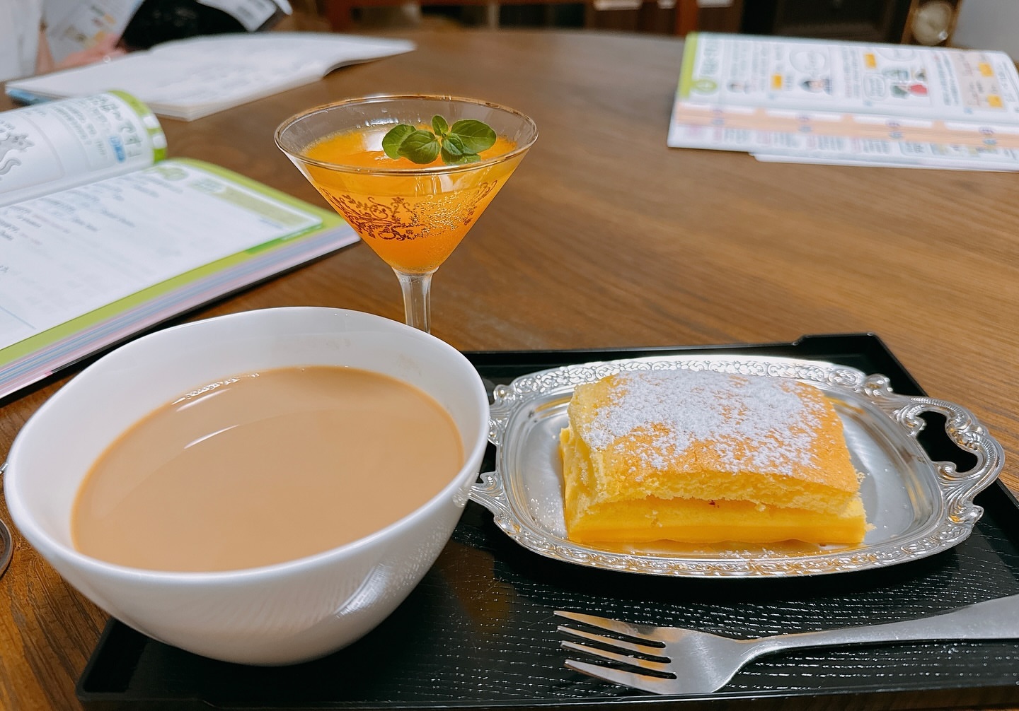 路地裏カフェ アボンリー