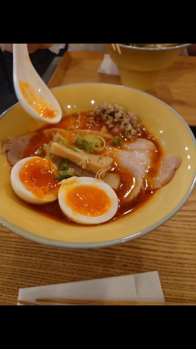 Sapporo Ramen HACHI 札幌時計台本店